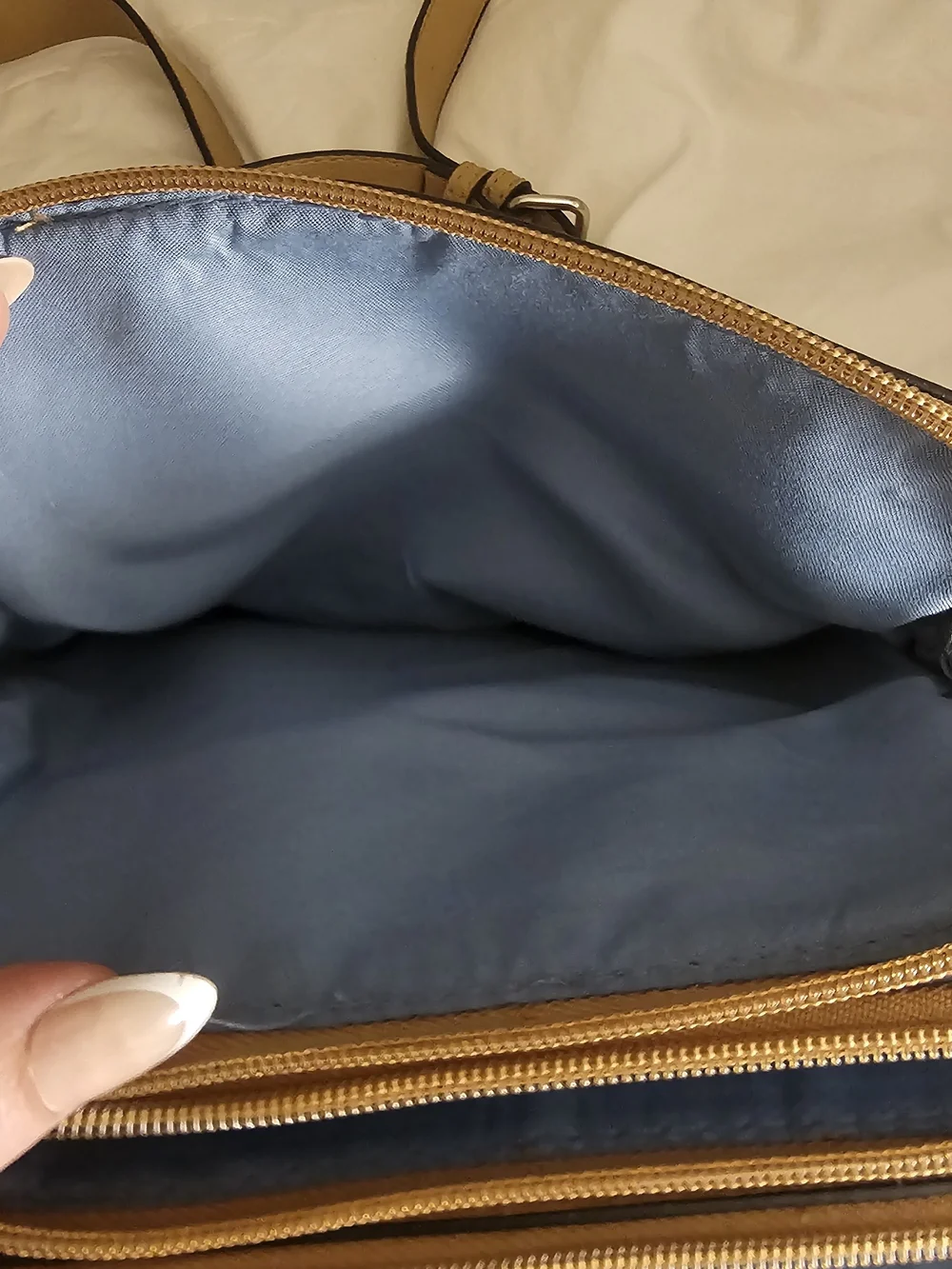 Women’s Tan Pebbled Crossbody Bag Triple Zip Blue Lining Detachable Strap
